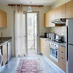 Mediterranean Escape - Coastal 2-bedroom לימסול