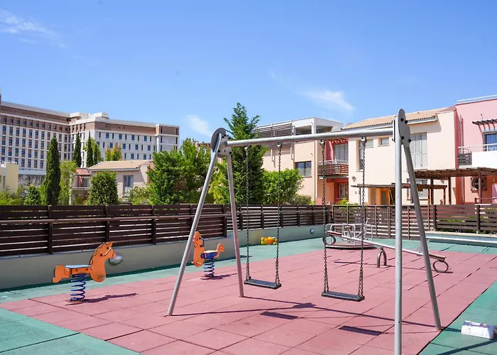 Mediterranean Escape - Coastal 2-bedroom *