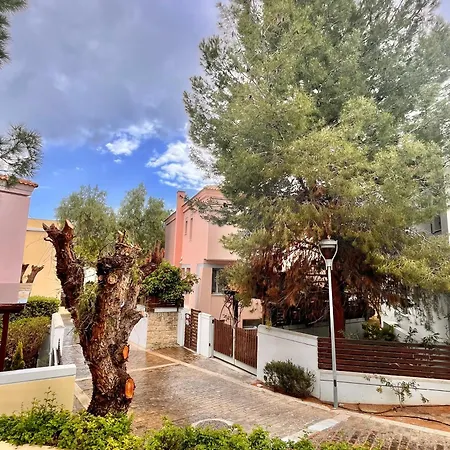 Mediterranean Escape - Steps From The * Limassol