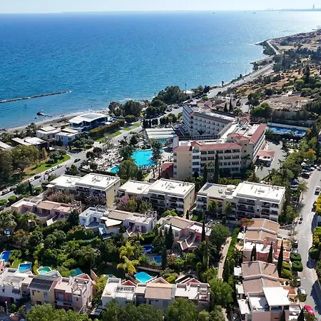 Lägenhet Mediterranean Escape - Coastal 2-bedroom Limassol